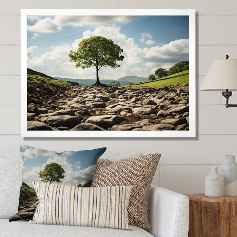 Arbre vert dans un champ - reproduction d'un seul cadre photo sur toile, H 16 po x l 32 po x P 1 po, Blanc