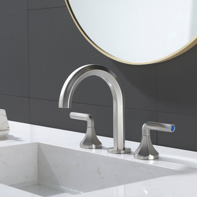 Robinet de salle de bain à large entraxe
