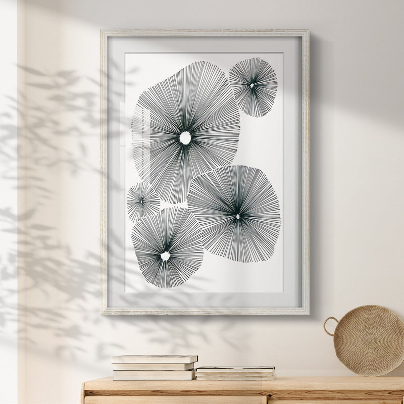 Bloom Spiral I - impression encadrée, H 28,5 po x l 20,5 po, Blanc