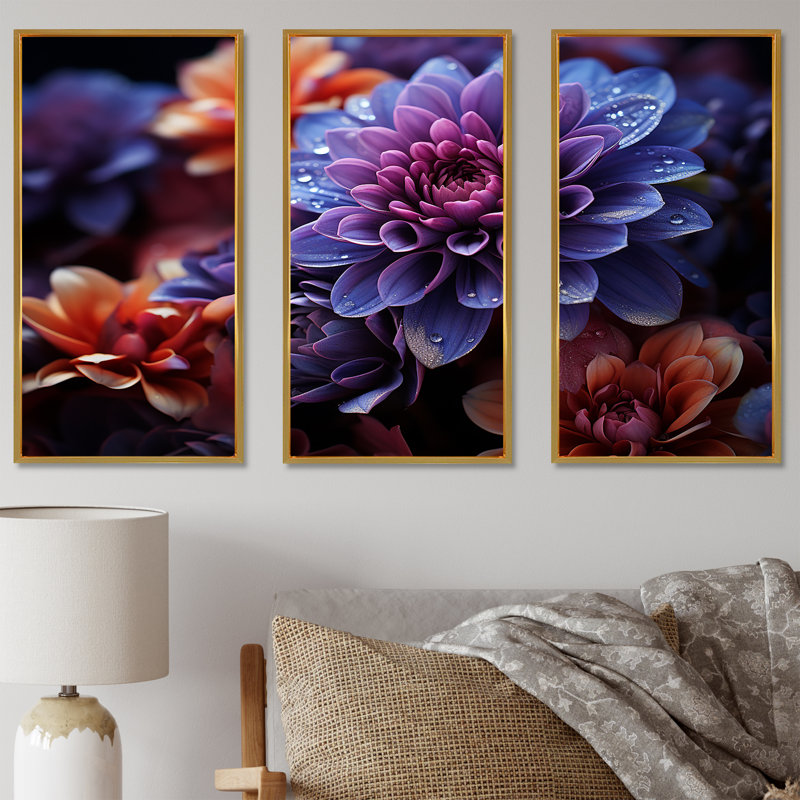 «Mums Nocturnal Elegance Midnight Indigo I», ensemble d'art sur toile Mums, Cadre flottant doré, H 40 po x l 60 po x P 1 po