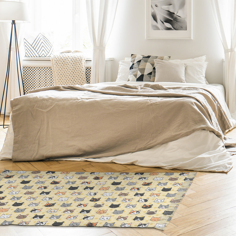Tapis jaune kitty chat Mcguigan, Non