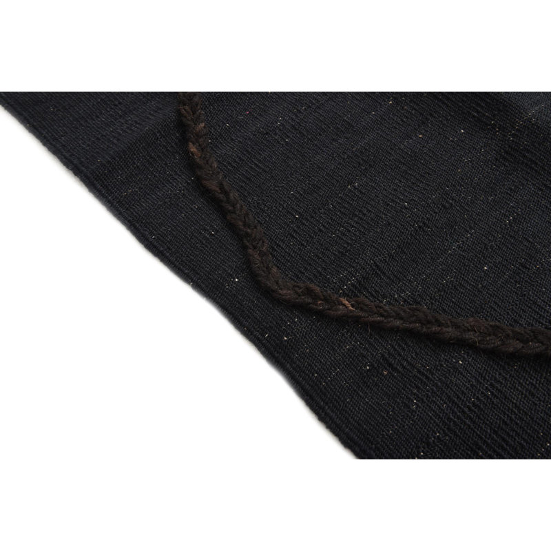 Tapis noir Jessen