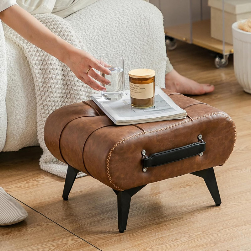 Small footstool footstool