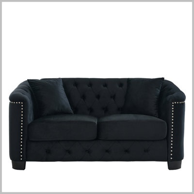 Canapé Chesterfield moderne en velours avec accoudoirs cloutés