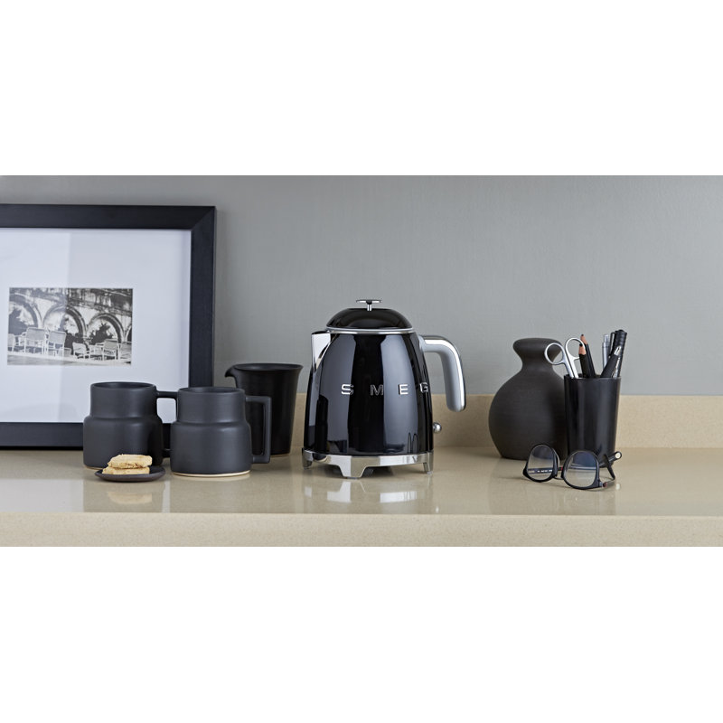 Smeg KLF05 50s Style Retro Mini Kettle 0.8L, Black