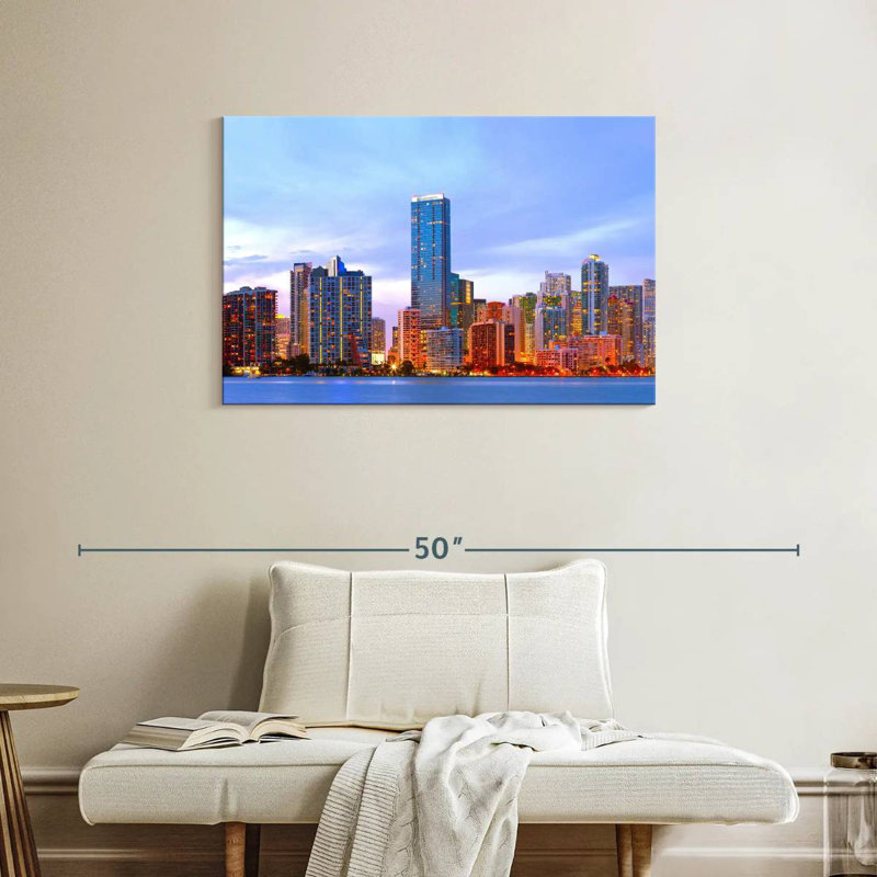 Silhouette de Sirci Miami Metropolitan, H 24 po x l 36 po