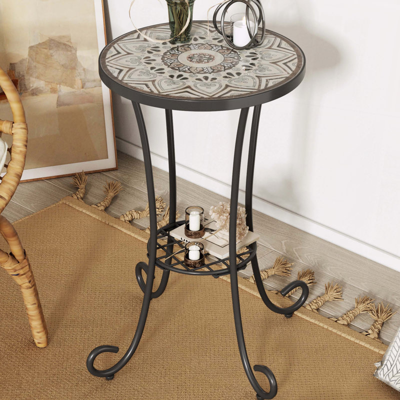 Table d'appoint de patio avec tablette
