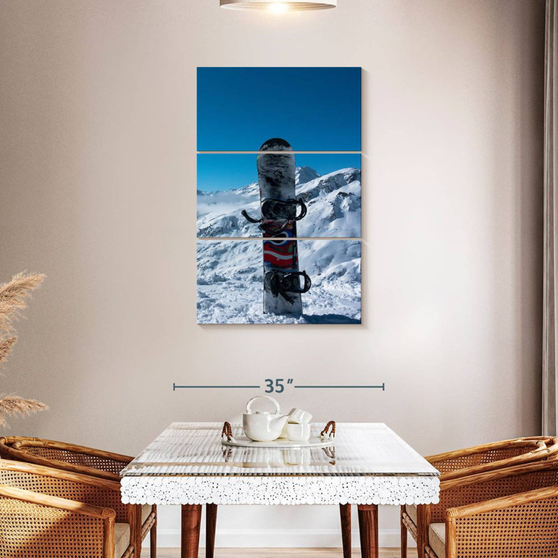 Sirci Snowboard dans la neige, H 45 po x l 28 po