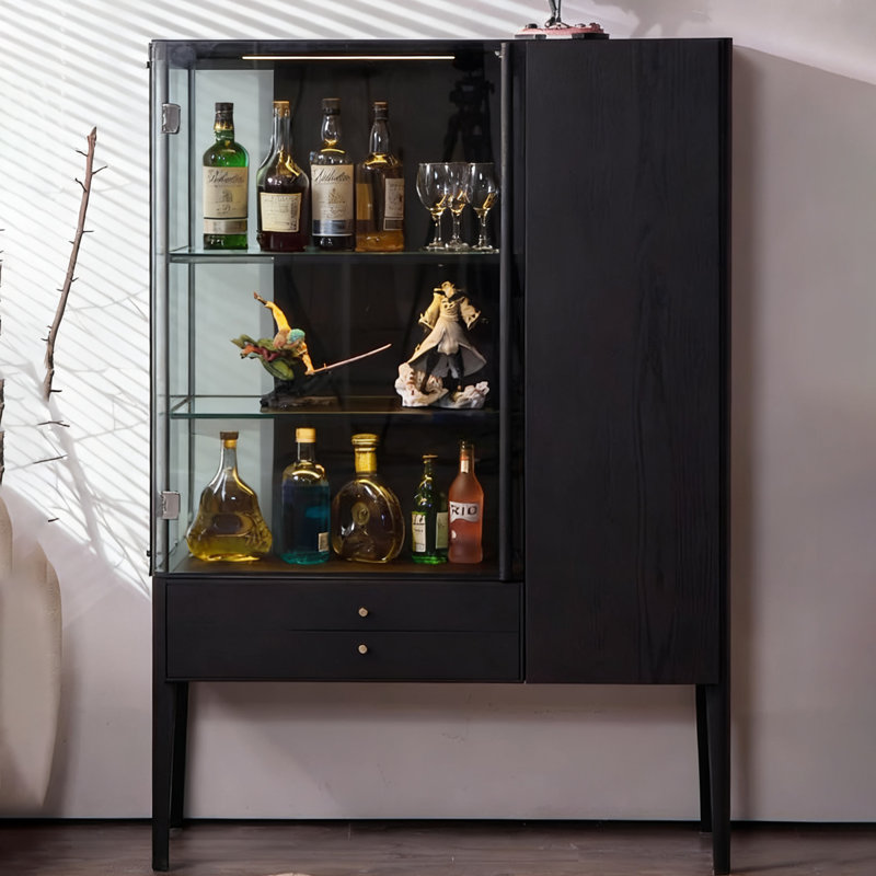 Vitrines noires en bois massif, Noir