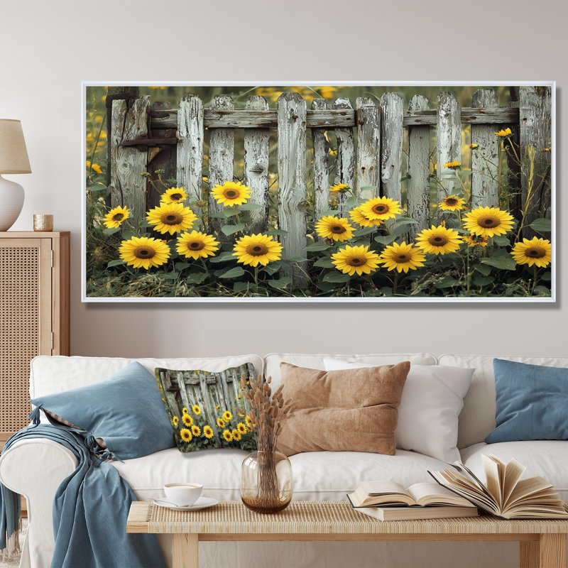Drotar tournesols et la clôture de ferme I - tournesols, art mural, H 28 po x l 60 po, Impression encadrée flottante, Blanc