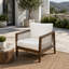 Chaises club d'extérieur (ensemble de 2), structure en bois d'acacia avec dossier en corde, coussins beiges hydrofuges pour patio / cour arrière / terrasse, brun foncé-131245360