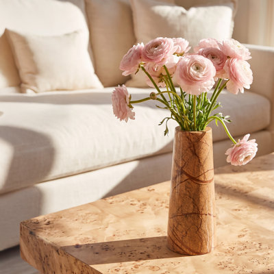 Vase en marbre de la forêt