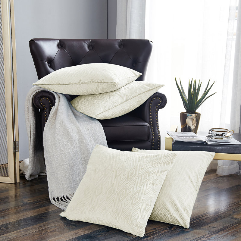 Housse de coussin carrée en velours ikat, Gardenia