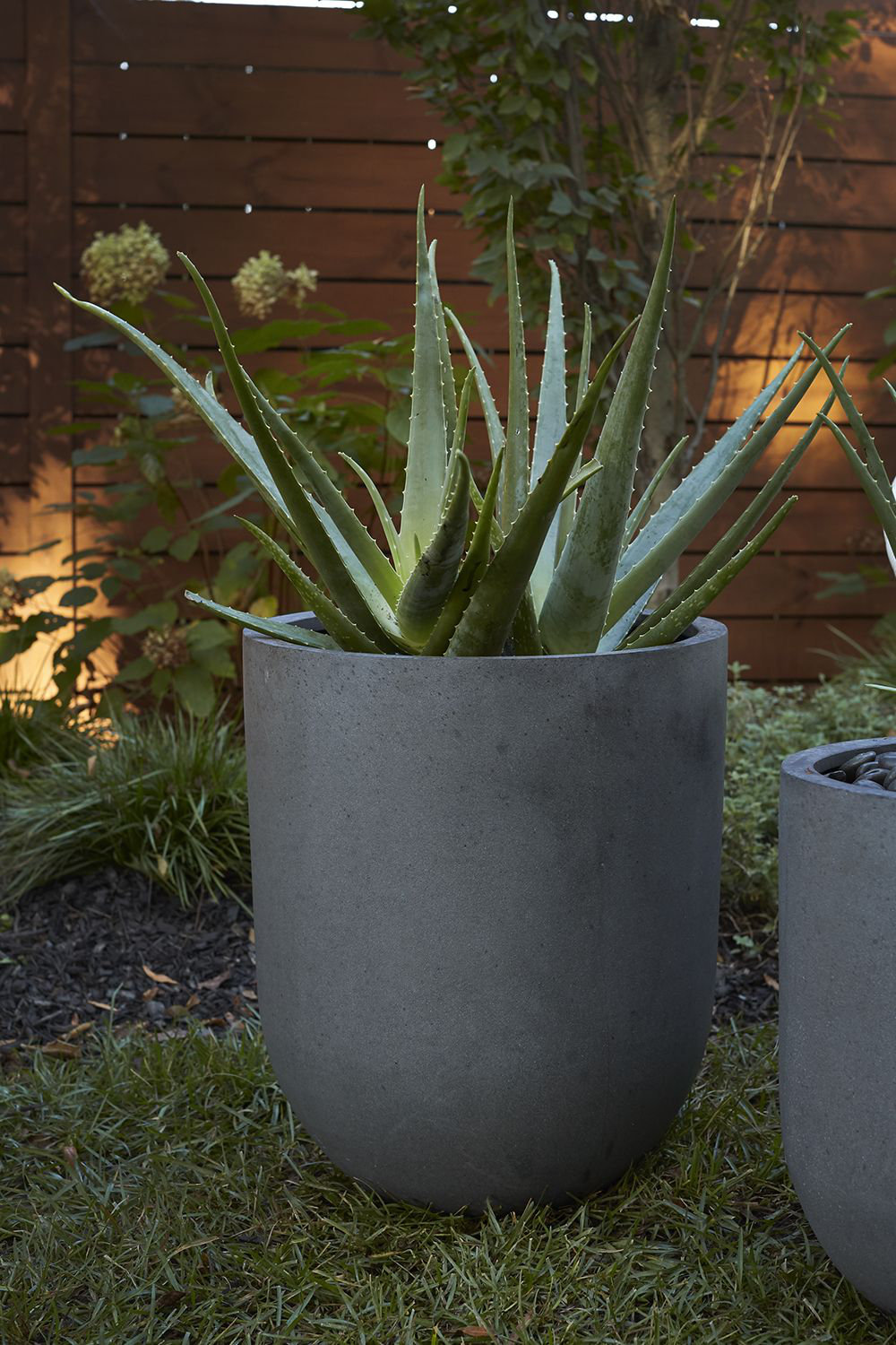 Ceola Pot Planter, 21.5" H x 18" W x 18" D