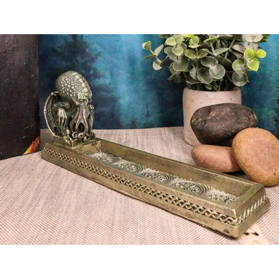 Ariba Figurines & Sculptures