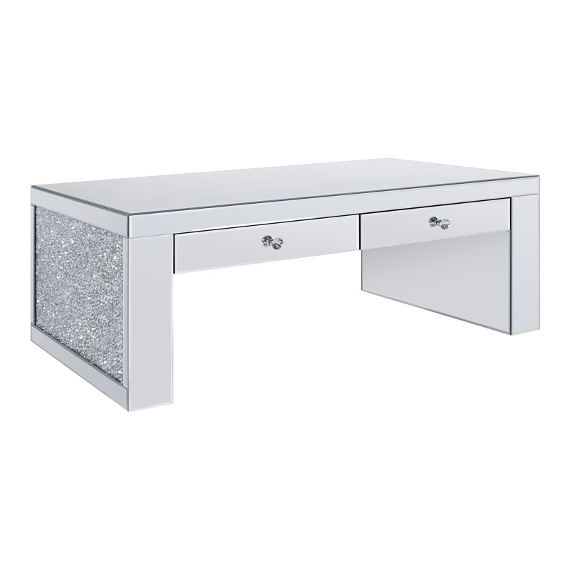 Table basse, miroir et faux diamants