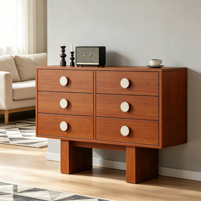 Commode d'appoint de style médiéval français