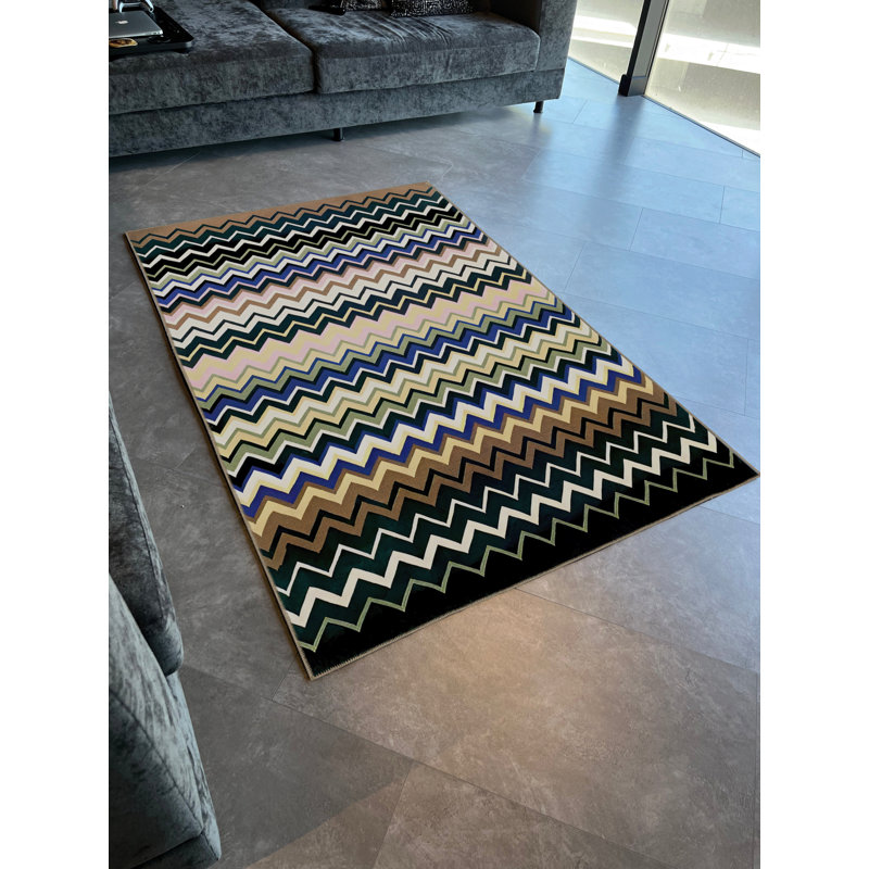 Tapis multicolore multicolore à motif géométrique triangulaire, Rectangle 4 pi 7,12 po x 6 pi 6,74 po