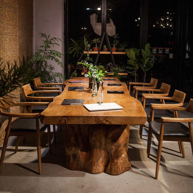 Table de conférence en bois massif Burlywood Free Form, H 29,53 po x L 94,49 po x l 27,56 po