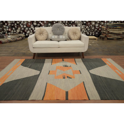 Modern Geometric Kilim Area Rug 6x9 for Contemporary Spaces