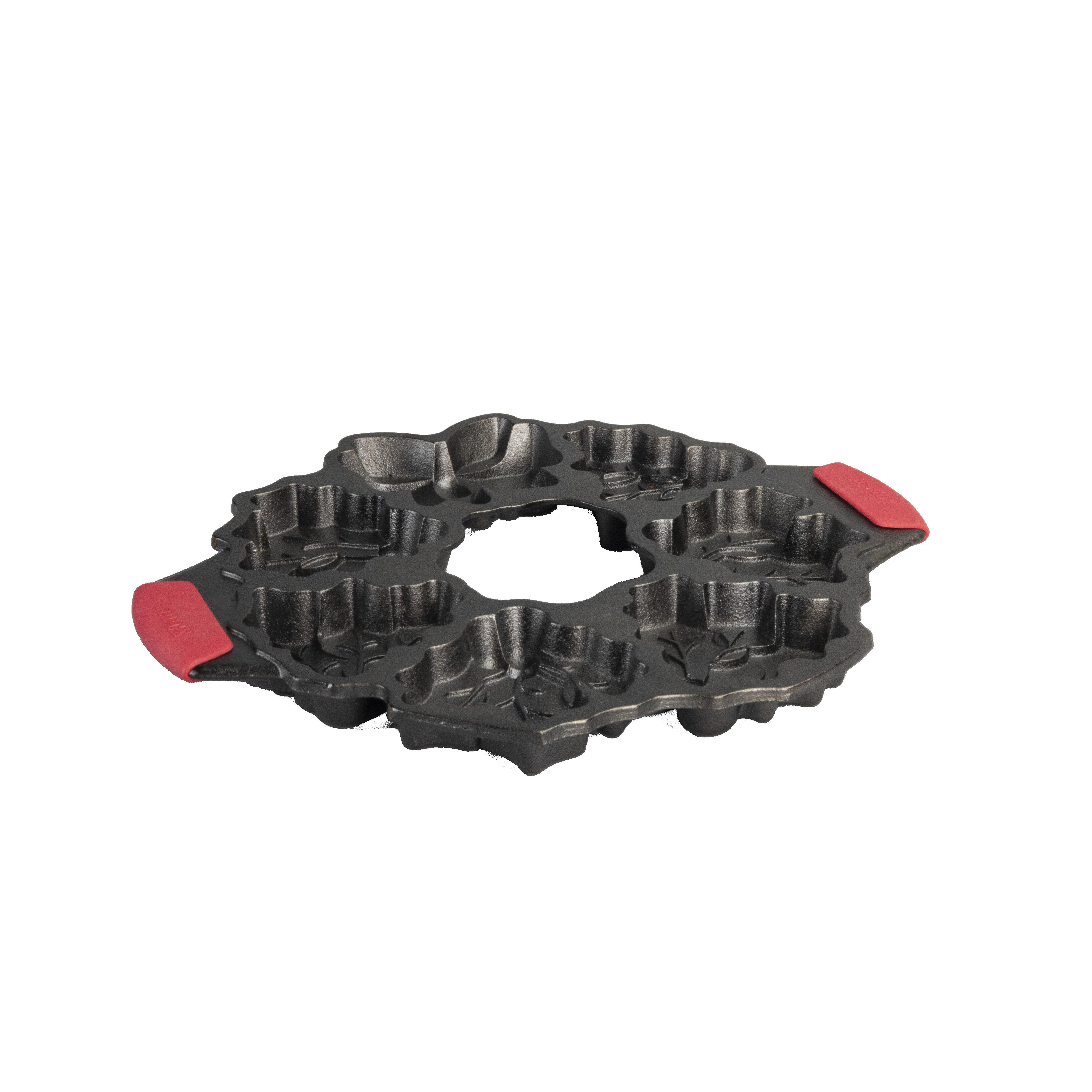 https://assets.wfcdn.com/im/73963539/compr-r85/1724/172492158/7-cakelet-cast-iron-holiday-wreath-pan-wsilicone-grips.jpg