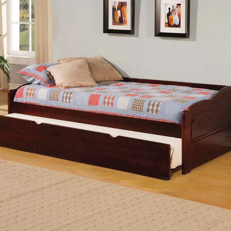 Traditional Style Daybed
