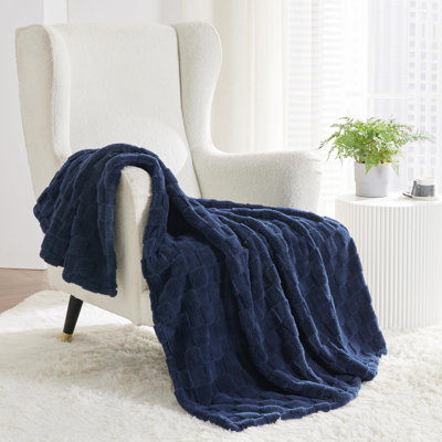 Bedsure Cozy Cute Soft Checkered Fleece Bed Blanket For Girls Women, Warm Thick Fluffy Gift