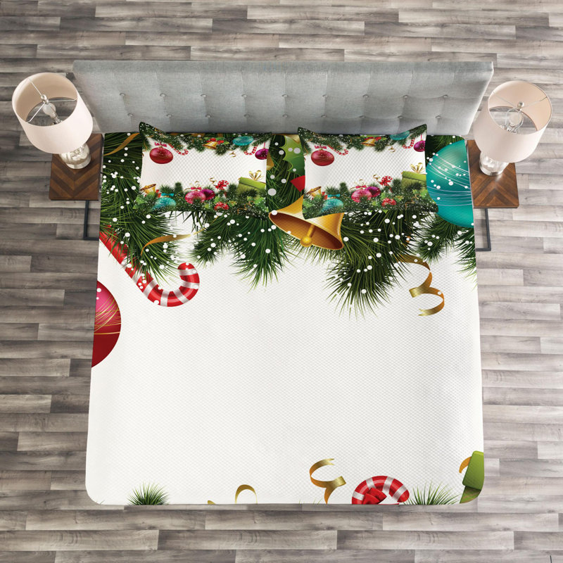 Traditional Polyester Coverlet, Queen Coverlet + 2 Shams
