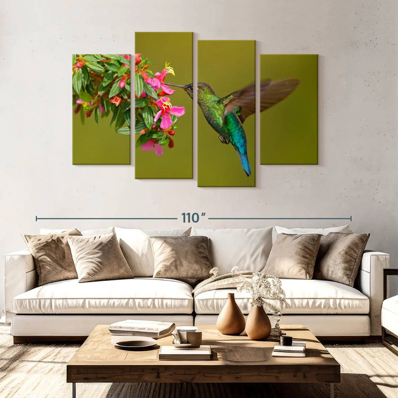 Colibri Brampt se nourrissant, H 54 po x l 84 po