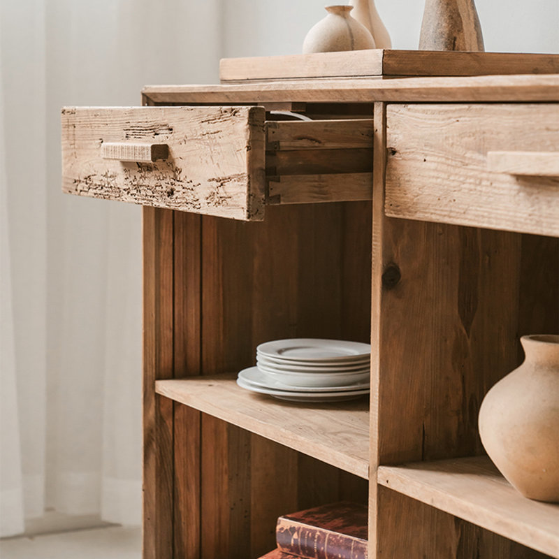 Buffet rustique en vieux pin rétro