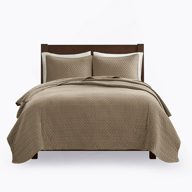 Queen 3 Piece Luxurious Oversized Quilt Set, Taupe