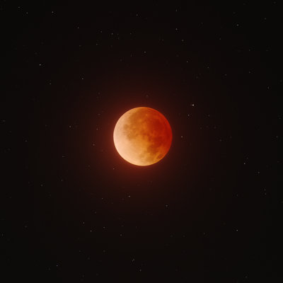 Total Lunar Eclipse by Beholdingeye