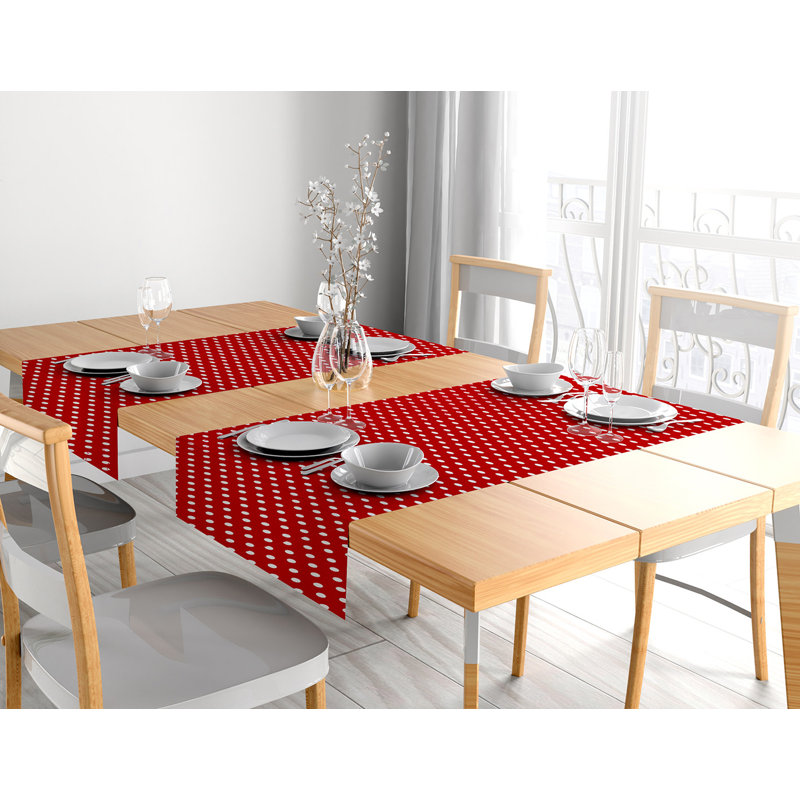 Chemin de table Howes
