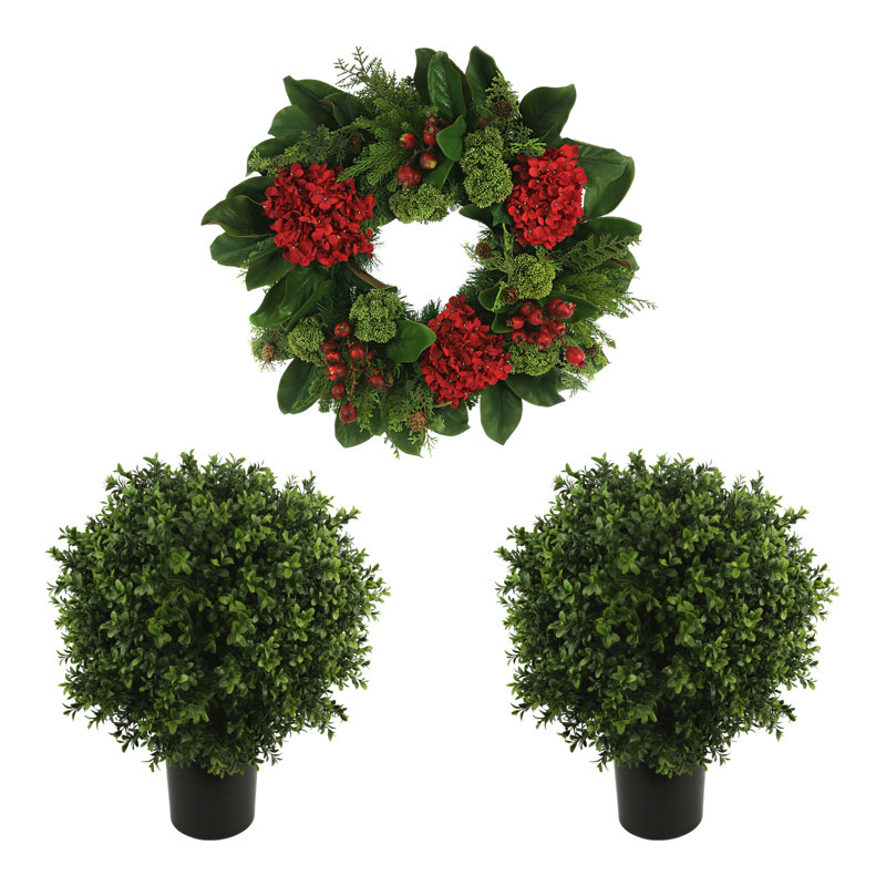 26" Holiday Wreath with Two UV Rated Boxwood Drop-Ins