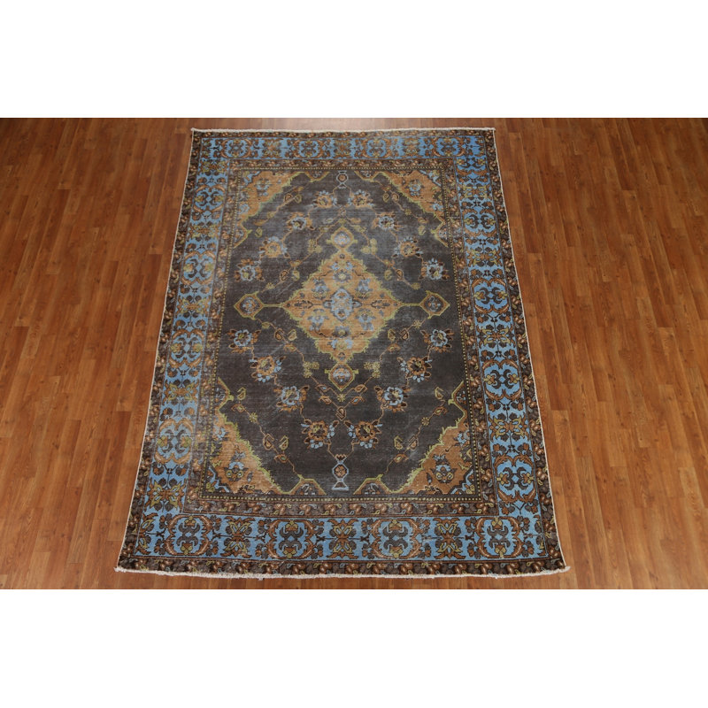 Tapis délavé surteint 7 x 9