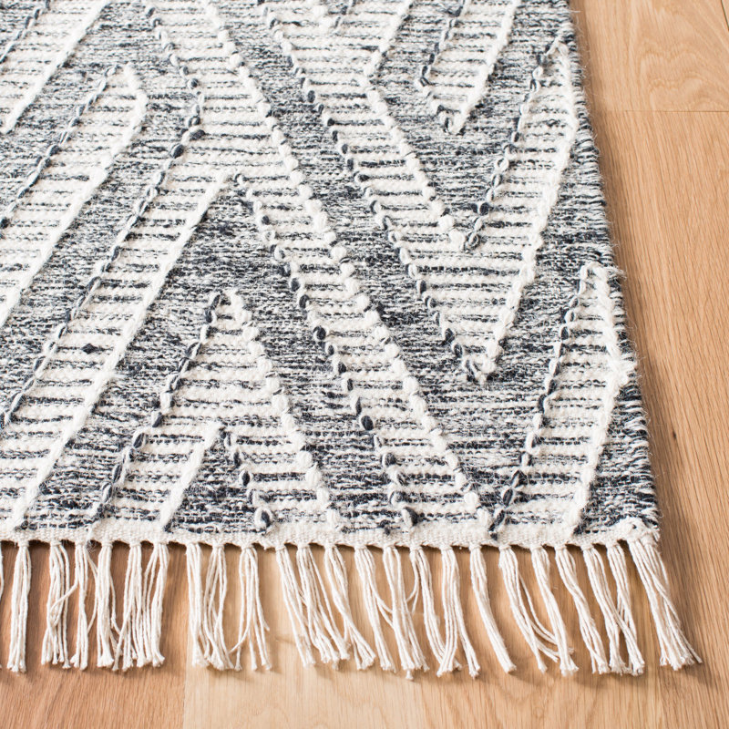 Handmade Black and Cream Wool Cotton Flat Woven Area Rug, 4' x 6'