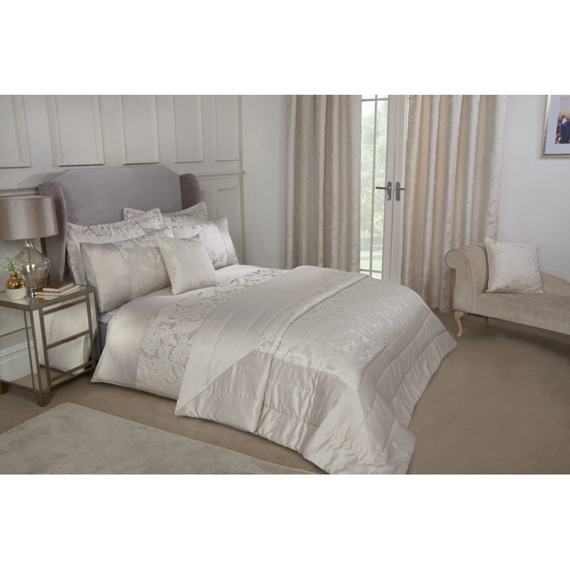 Duchess Polyester Paisley Duvet Cover Set with Pillow Shams Included, Kingsize - 2 Standard Pillowcases, Cream
