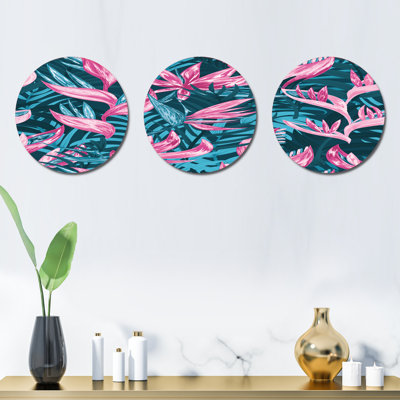 Abstract Wall Decor on Metal
