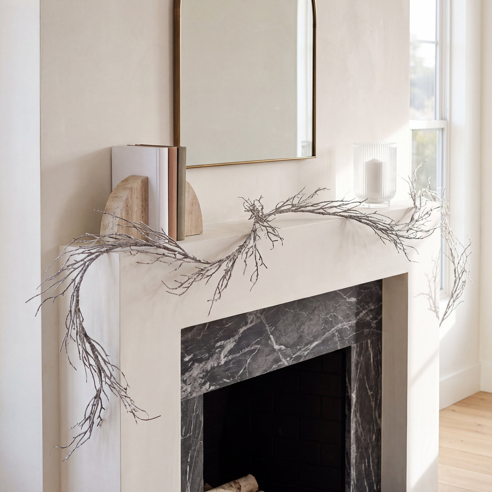 Throwback 216" Pre-Lit Christmas Garland