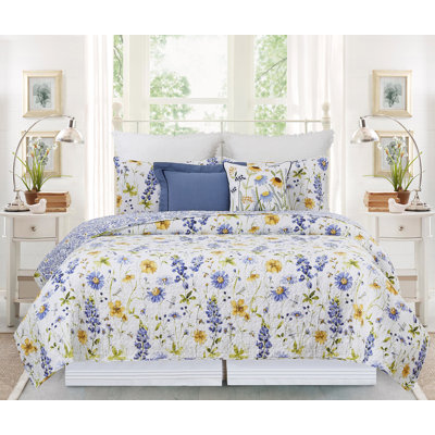 Lovely Blues Cotton Floral Quilt Set