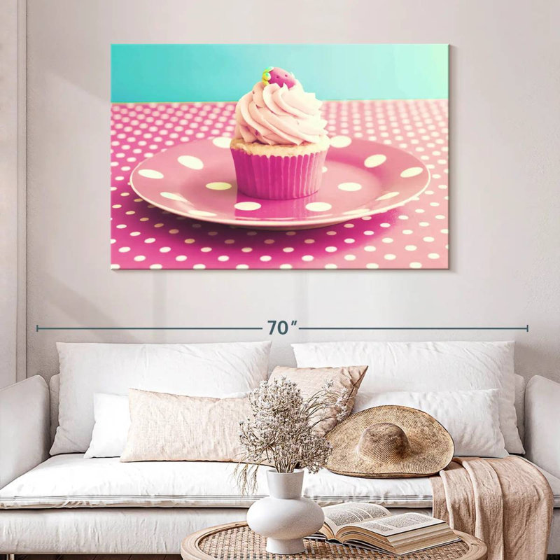 Petit gâteau Yarlin, H 32 po x l 48 po