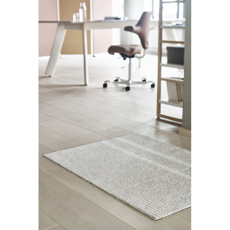 Loype Breezy Beige, 32" W x 44" L