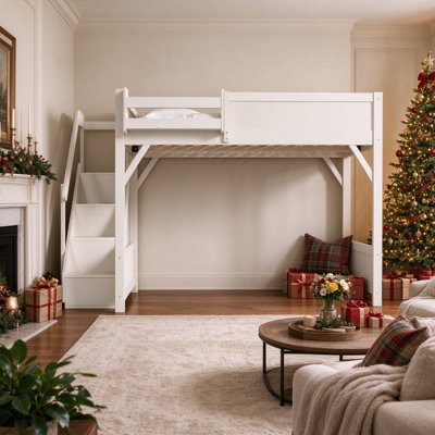 Structure de lit mezzanine en bois massif blanc, garde-robe intégrée et grand espace de rangement, tablettes latérales attachées, garde-corps pleine longueur et accès d'escalier, aucun sommier requis, mobilier de chambre à coucher