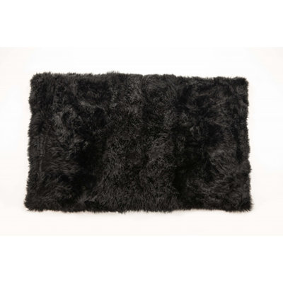 Varsa Sheepskin Indoor Rug