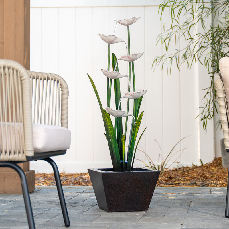 Multicolore, fontaine à fleurs à plusieurs niveaux avec lumières DEL Lark Manor ™