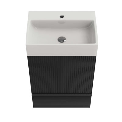 Meuble-lavabo polyvalent avec rangement efficace et matériaux de qualité, rehaussant l'esthétique de la salle de bain