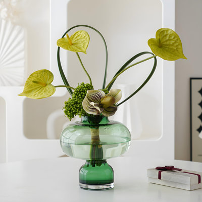 Ornements de fleurs simulées