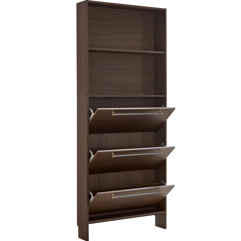Armoire à chaussures 3 tiroirs pour le couloir. Pieds en bois massif, couleur noyer. Fabrication, style moderne autoportant avec tiroirs. Rangement de salon. , Finition, poignées en métal