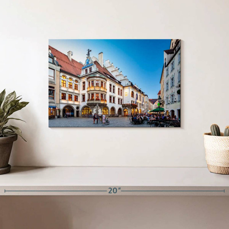 Nicci Hofbrauhaus Am Platzl, H 8 po x l 12 po