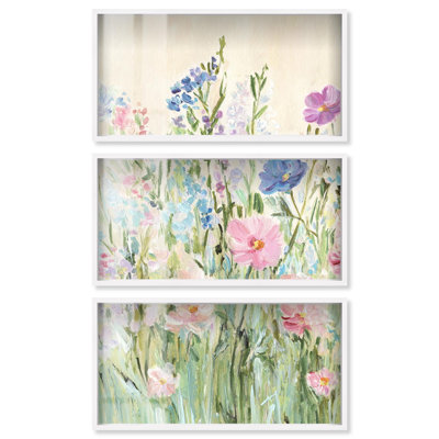 Soft Blooms I - Ira Comleva, reproduction abstraite grand format en trois parties, encadrée sous verre, par Art Remedy, cadre blanc, 44 x 22 pouces